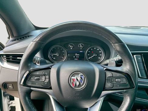 Used 2023 Buick Enclave Essence FWD image 13