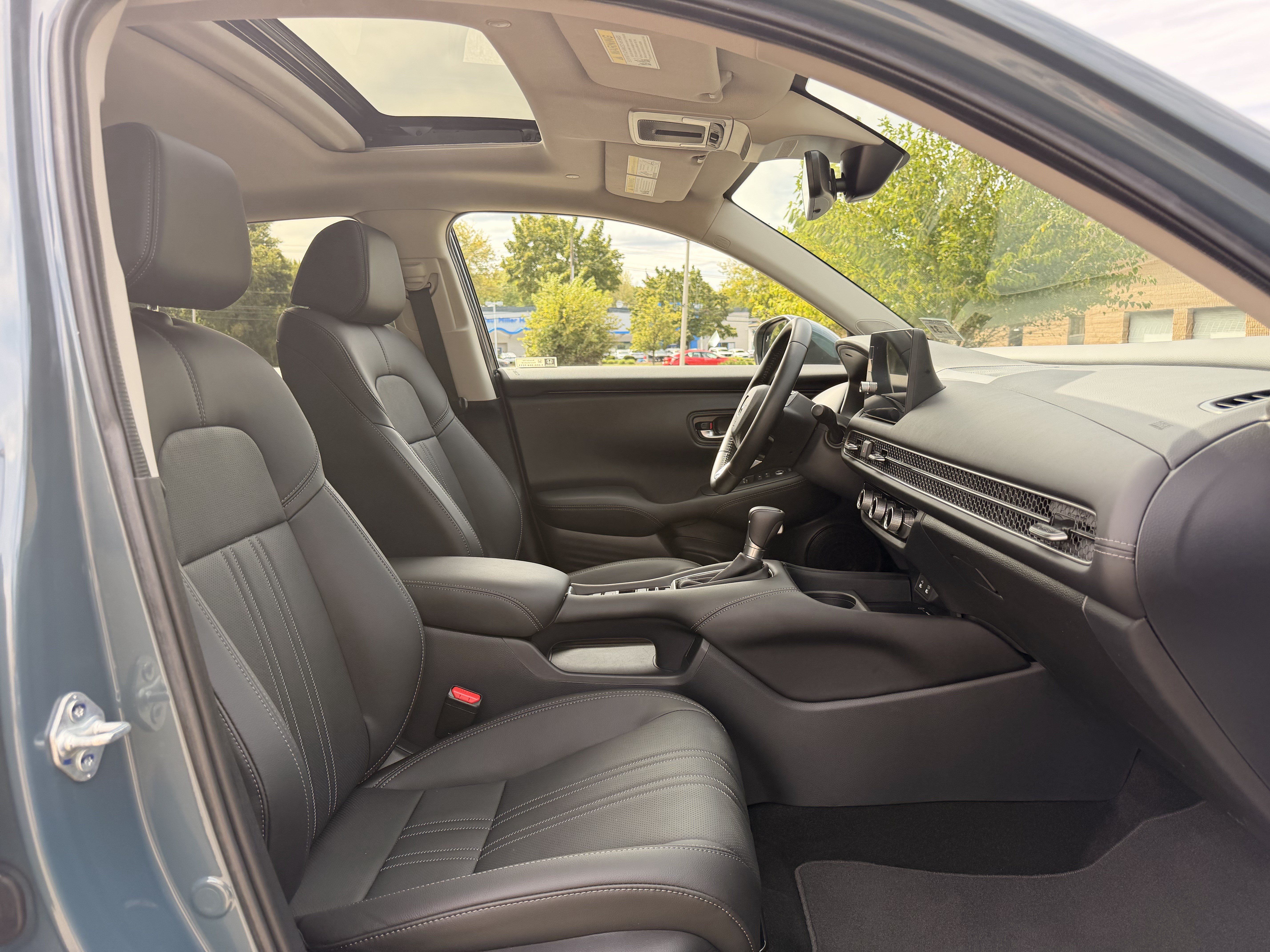 Used 2026 Honda HR-V EX-L image 16