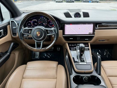 Used 2021 Porsche Cayenne S AWD/4WD image 4