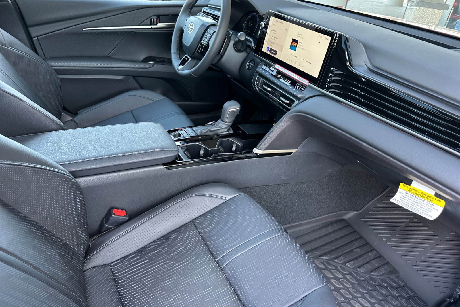 New 2026 Toyota Camry XSE FWD image 18