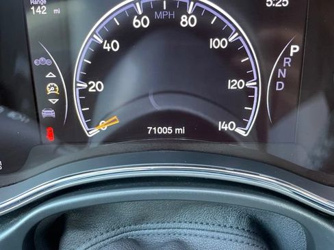 Used 2021 Jeep Grand Cherokee Limited AWD/4WD image 18