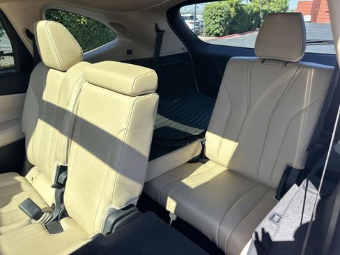 Used 2023 Acura MDX SH-AWD w/ Advance Package image 32