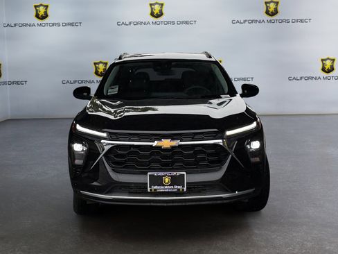 Used 2025 Chevrolet Trax LT image 6