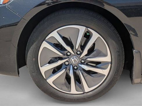 Used 2019 Honda Accord Touring image 9