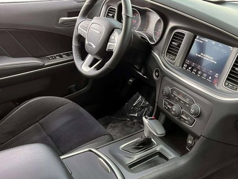 Used 2018 Dodge Charger GT image 9