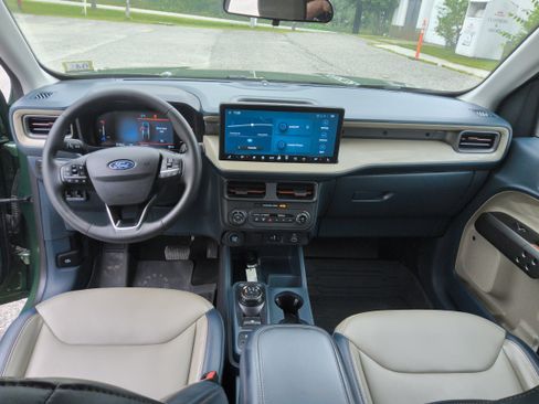 Used 2025 Ford Maverick Lariat w/ 4K Tow Package AWD/4WD image 16