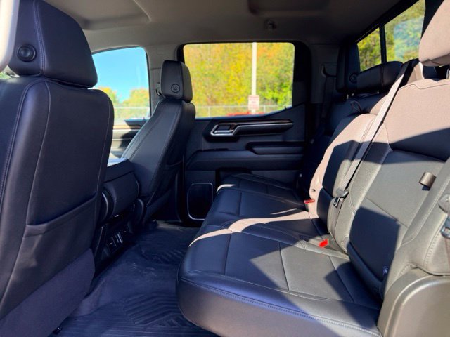 Used 2024 Chevrolet Silverado 1500 LT AWD/4WD image 26
