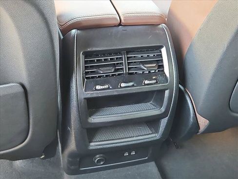 Certified 2024 BMW X5 xDrive40i w/ Premium Package AWD/4WD image 17