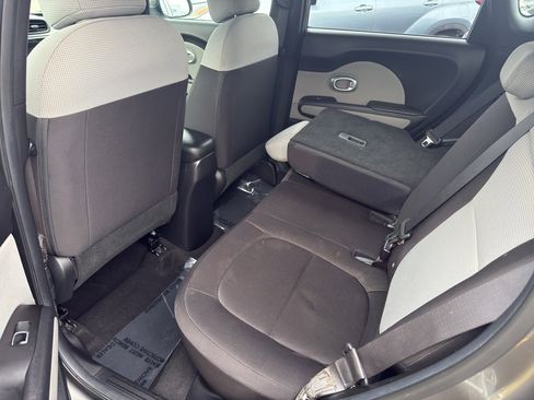 Used 2018 Kia Soul Base w/ Option Group 020 image 12