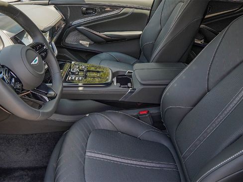 New 2025 Aston Martin DBX 707 image 25