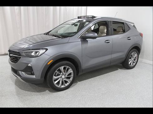 Used 2021 Buick Encore GX Essence w/ Advanced Technology Package AWD/4WD image 3