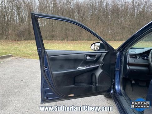 Used 2016 Toyota Camry LE image 12