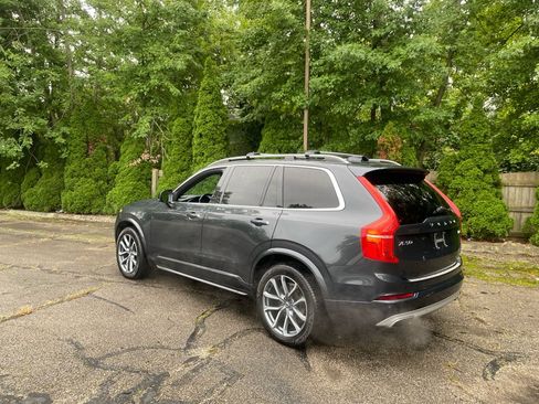 Used 2017 Volvo XC90 T6 Momentum w/ Vision Package AWD/4WD image 3