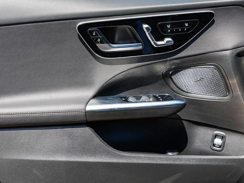 New 2025 Mercedes-Benz C 300 Sedan image 21