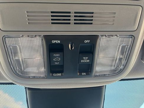 Used 2024 Honda Odyssey EX-L image 30