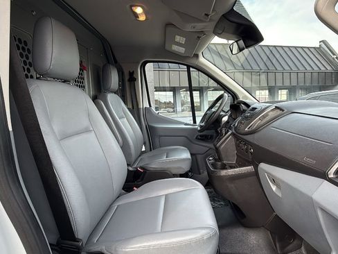 Used 2019 Ford Transit 250 130 Low Roof image 17