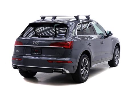 Certified 2023 Audi Q5 2.0T Premium w/ Convenience Package AWD/4WD image 4