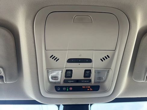 Used 2021 GMC Acadia Denali w/ Denali Ultimate Package AWD/4WD image 27