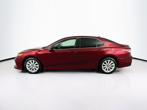 Used 2019 Toyota Camry LE FWD image 4
