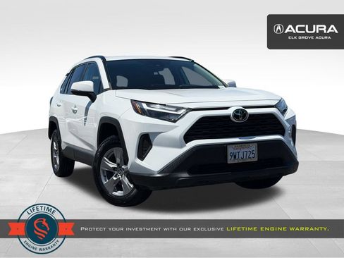 Used 2022 Toyota RAV4 XLE FWD image 1
