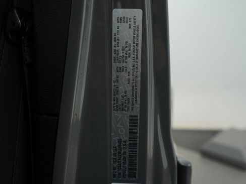 Used 2021 Jeep Gladiator Sport image 28