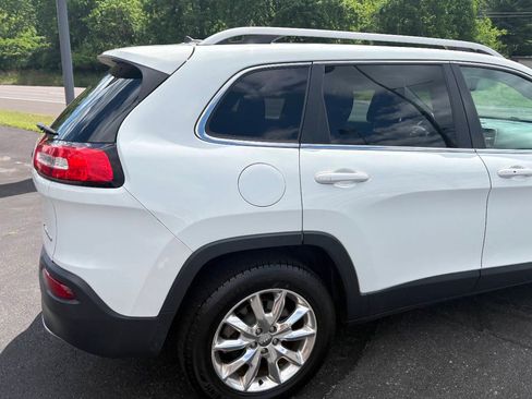 Used 2014 Jeep Cherokee Limited AWD/4WD image 3