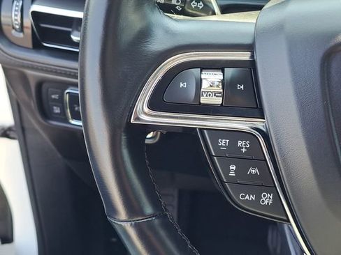 Certified 2022 Lincoln Nautilus Reserve w/ Equipment Group 201A image 12