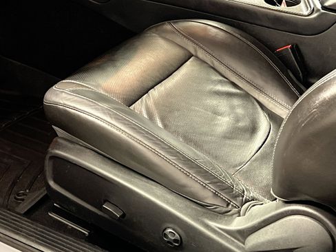 Used 2021 Dodge Challenger SXT w/ Plus Package image 14