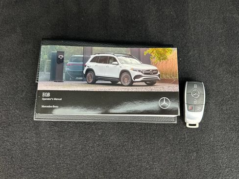 Used 2023 Mercedes-Benz EQB 300 4MATIC w/ Exclusive Package image 74