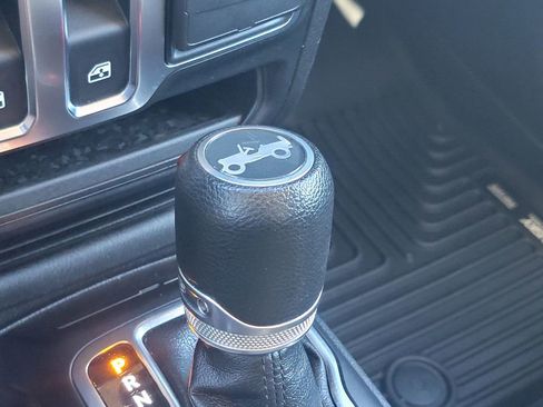 Used 2019 Jeep Wrangler Sport image 29