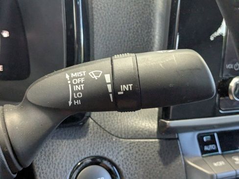 Used 2025 Toyota Camry SE FWD image 7