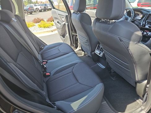 Used 2022 Subaru Forester Premium AWD/4WD image 11