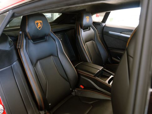 Used 2019 Lamborghini Urus image 30