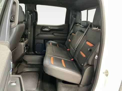 Used 2024 GMC Sierra 1500 AT4 w/ Technology Package AWD/4WD image 15