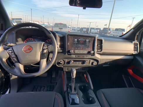 Used 2023 Nissan Frontier PRO-4X w/ Tow Package AWD/4WD image 14