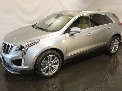 Certified 2023 Cadillac XT5 Premium Luxury w/ Technology Package image 2