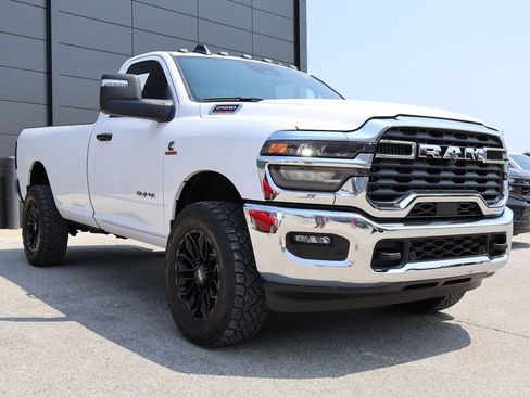 Used 2025 RAM 2500 Big Horn AWD/4WD image 6