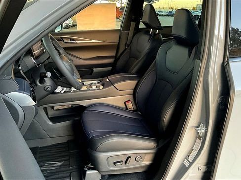New 2026 INFINITI QX60 Sport image 24