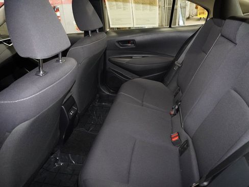 Used 2023 Toyota Corolla LE image 6