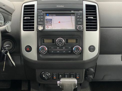 Used 2013 Nissan Frontier PRO-4X AWD/4WD image 22