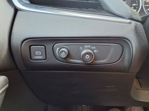 Used 2019 Buick Enclave Avenir AWD/4WD image 15