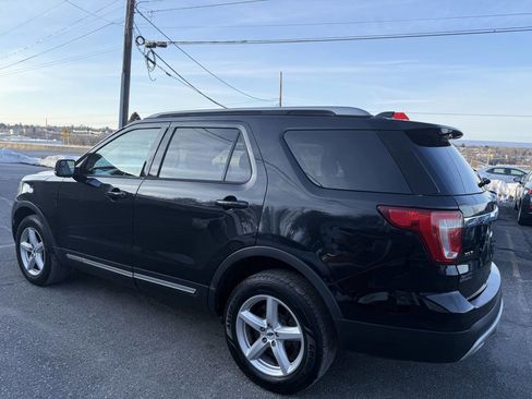 Used 2016 Ford Explorer XLT w/ Equipment Group 202A image 7