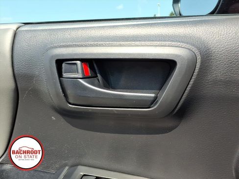 Used 2023 Toyota Tacoma SR AWD/4WD image 17