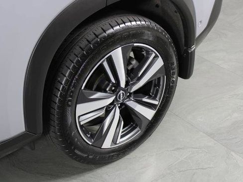 Certified 2023 Nissan Rogue Platinum w/ Platinum Premium Package FWD image 13