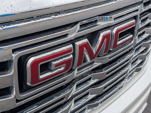 Used 2022 GMC Sierra 1500 Denali AWD/4WD image 5
