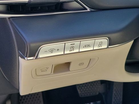 Used 2021 Genesis GV80 2.5T w/ Advanced Package 03 image 28