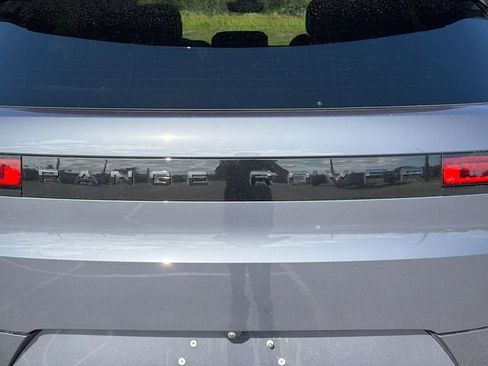 Used 2024 Land Rover Range Rover Sport Dynamic SE image 11