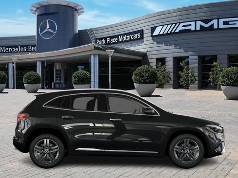 New 2026 Mercedes-Benz GLA 250 4MATIC image 2