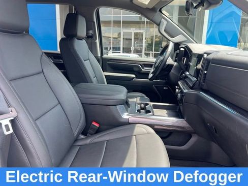 Used 2025 Chevrolet Silverado 2500 LTZ w/ LTZ Premium Package AWD/4WD image 18