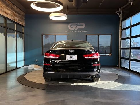 Used 2019 Kia Optima LX FWD image 4